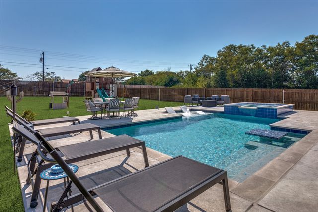 1029 Kingston Drive, Godley, TX 76044
