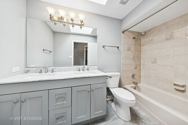 13766 Mccabe Drive, Orland Park, IL 60467