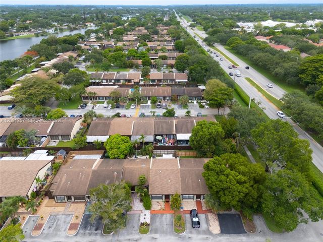 2330 Plum Court, Pembroke Pines, FL 33026