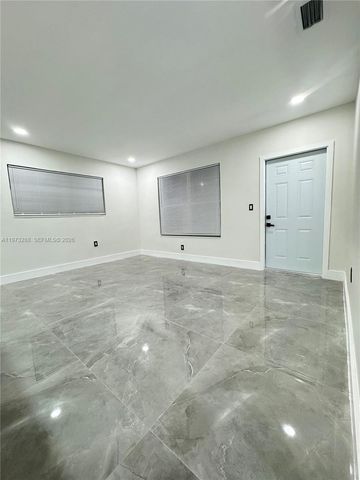 1270 NE 207th Ter, Miami, FL 33179