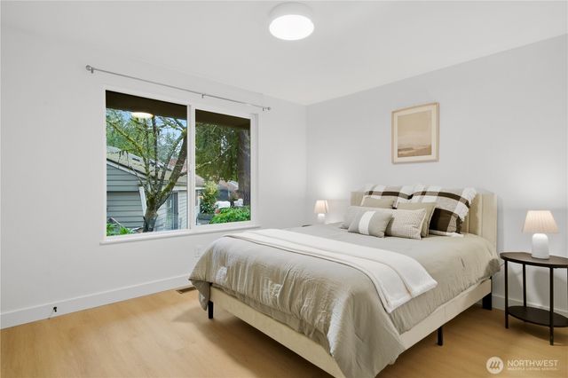 14318 117th Place NE, Kirkland, WA 98034