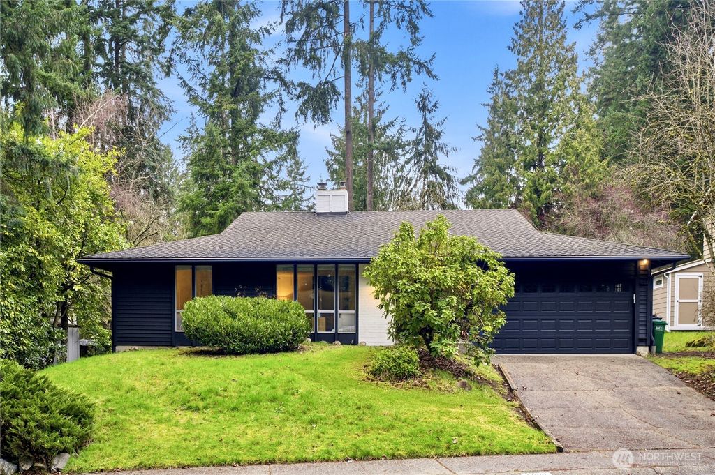 14318 117th Place NE, Kirkland, WA 98034