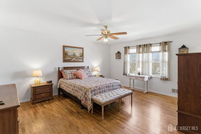 3 Locklin Court, Sayreville, NJ 08872