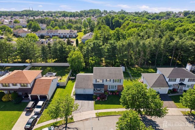 3 Locklin Court, Sayreville, NJ 08872