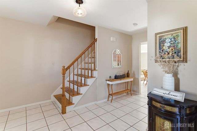 3 Locklin Court, Sayreville, NJ 08872