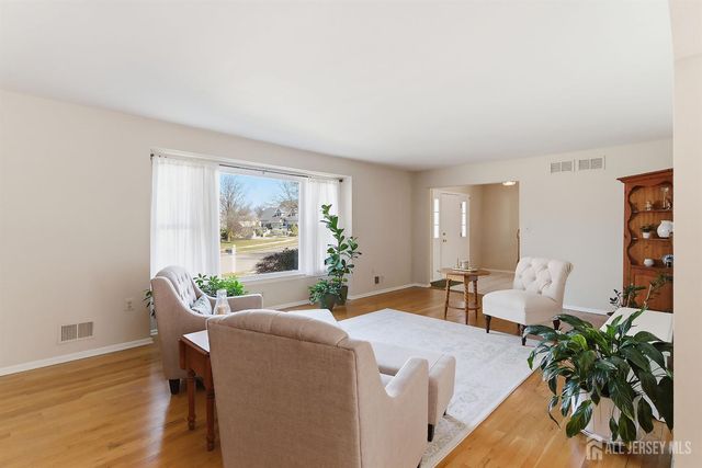 3 Locklin Court, Sayreville, NJ 08872