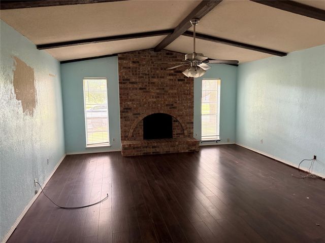 4060 Random Circle, Garland, TX 75043