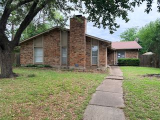 4060 Random Circle, Garland, TX 75043