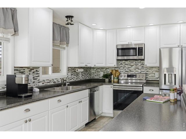 7702 Fox Chase Ln, Wellington, CO 80549