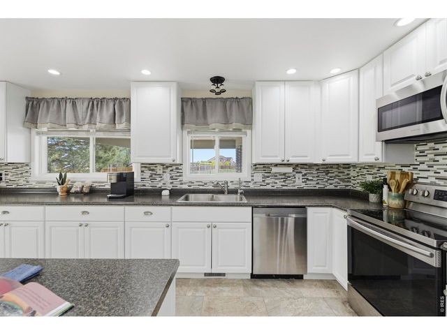 7702 Fox Chase Ln, Wellington, CO 80549