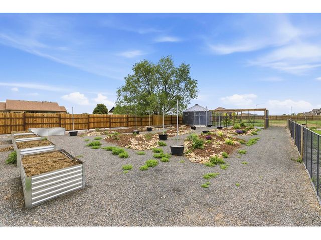 7702 Fox Chase Ln, Wellington, CO 80549