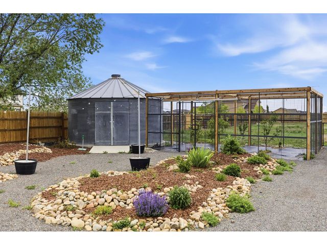 7702 Fox Chase Ln, Wellington, CO 80549