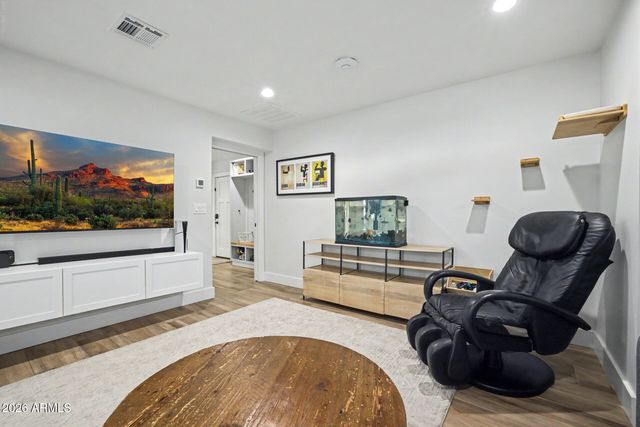 4711 N 33RD Street, Phoenix, AZ 85018