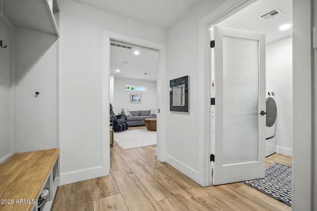 4711 N 33RD Street, Phoenix, AZ 85018