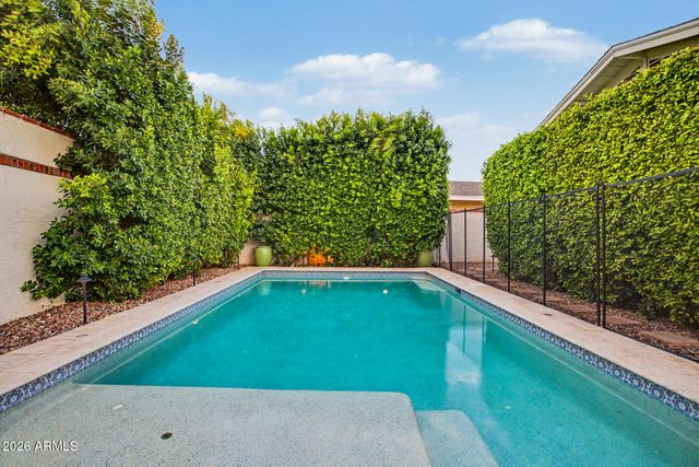 4711 N 33RD Street, Phoenix, AZ 85018