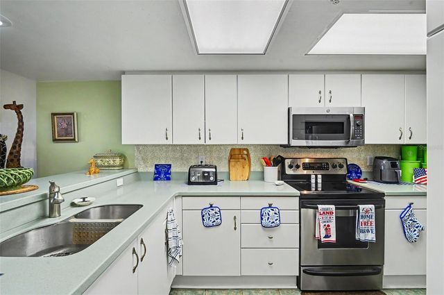 4 OCEANS WEST BLVD 606D, Daytona Beach Shores, FL 32118