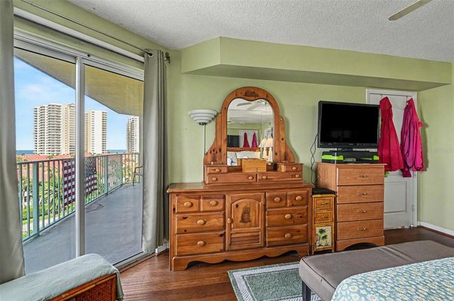 4 OCEANS WEST BLVD 606D, Daytona Beach Shores, FL 32118