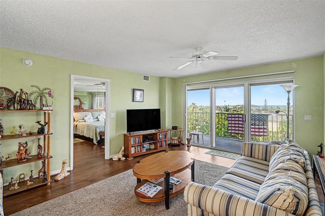 4 OCEANS WEST BLVD 606D, Daytona Beach Shores, FL 32118