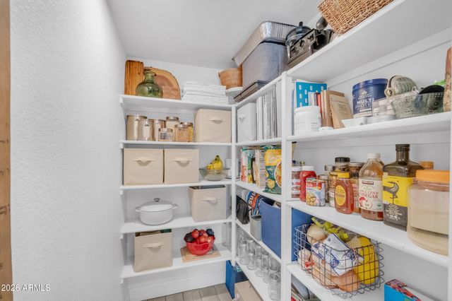 2339 W RUNNING DEER Trail, Phoenix, AZ 85085