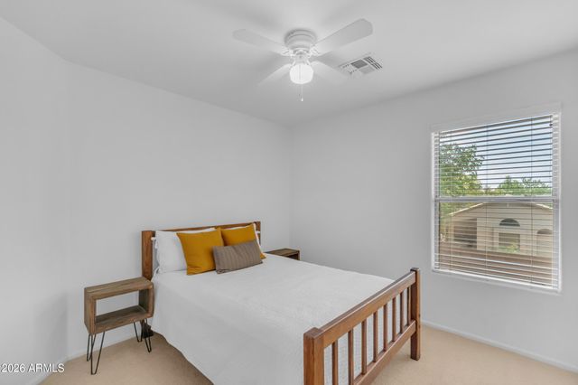 2339 W RUNNING DEER Trail, Phoenix, AZ 85085