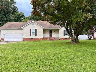 505 MAPLE GROVE DR, Fredericksburg, VA 22407