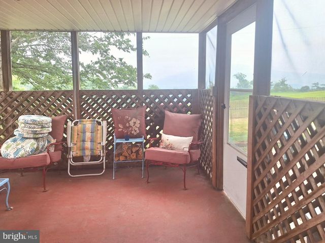 283 SKYLINE AVE, Lewisburg, PA 17837
