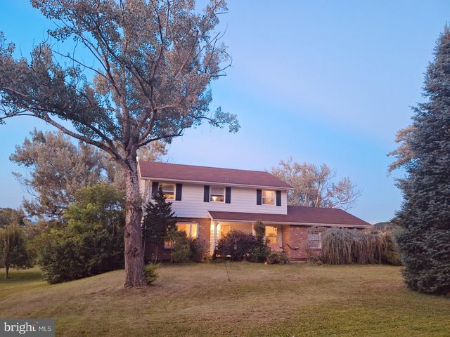 283 SKYLINE AVE, Lewisburg, PA 17837