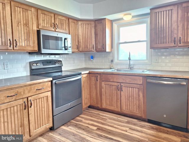 283 SKYLINE AVE, Lewisburg, PA 17837