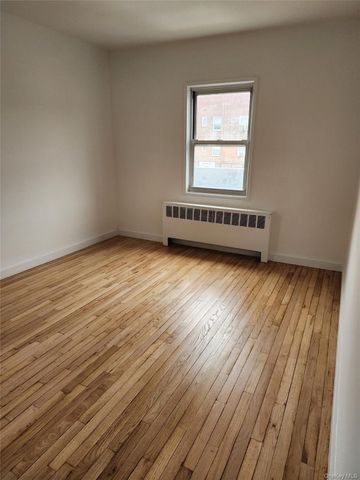 68-36 140 st. 2, Kew Garden Hills, NY 11367