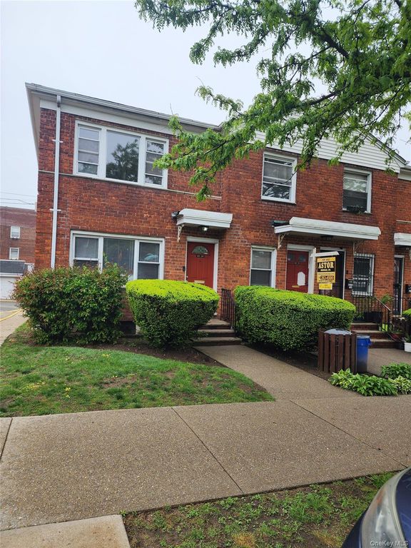 68-36 140 st. 2, Kew Garden Hills, NY 11367
