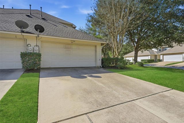 58 Crocus Petal Street, The Woodlands, TX 77382