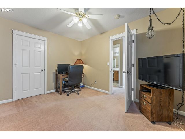 21795 Ne LARKSPUR Ln, Fairview, OR 97024