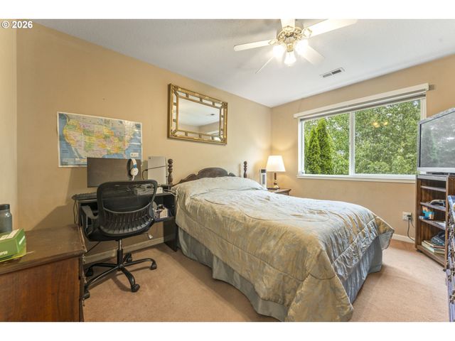 21795 Ne LARKSPUR Ln, Fairview, OR 97024