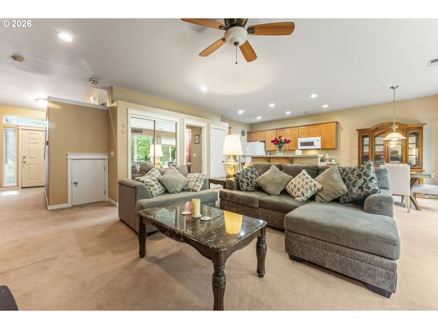 21795 Ne LARKSPUR Ln, Fairview, OR 97024
