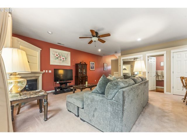 21795 Ne LARKSPUR Ln, Fairview, OR 97024