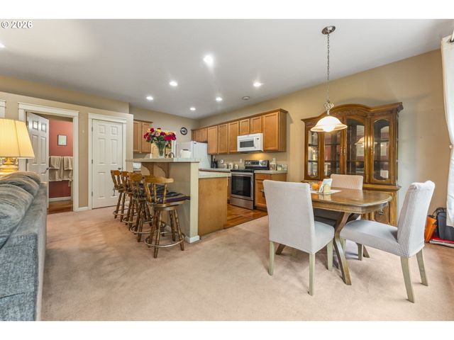 21795 Ne LARKSPUR Ln, Fairview, OR 97024