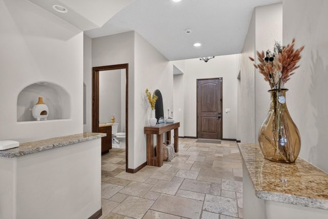 1708 21st Avenue SE, Rio Rancho, NM 87124