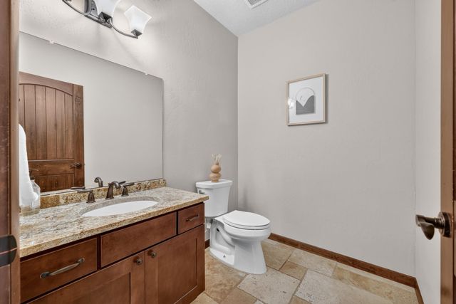 1708 21st Avenue SE, Rio Rancho, NM 87124