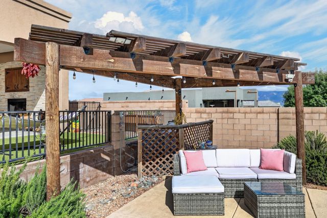 1708 21st Avenue SE, Rio Rancho, NM 87124