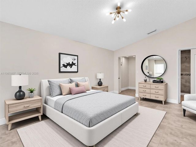 1208 NW 170th Ave, Pembroke Pines, FL 33028