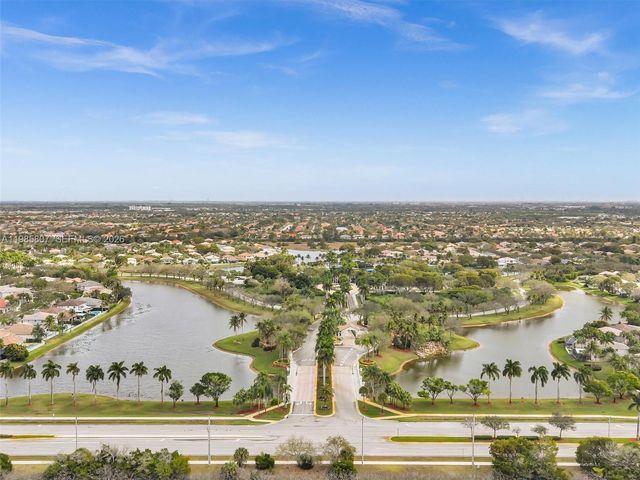 1208 NW 170th Ave, Pembroke Pines, FL 33028