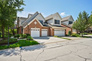 3 Winged Foot Drive, Hawthorn Woods, IL 60047