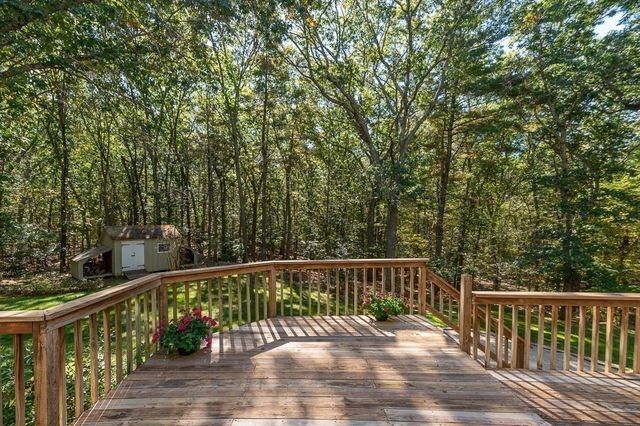 6 Donald Road, Hamilton, MA 01982