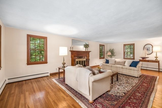 6 Donald Road, Hamilton, MA 01982