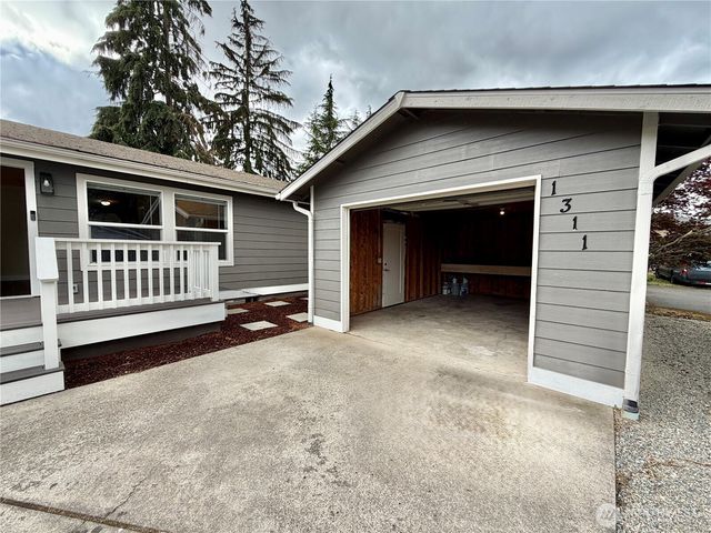 1311 104th St E, Tacoma, WA 98445