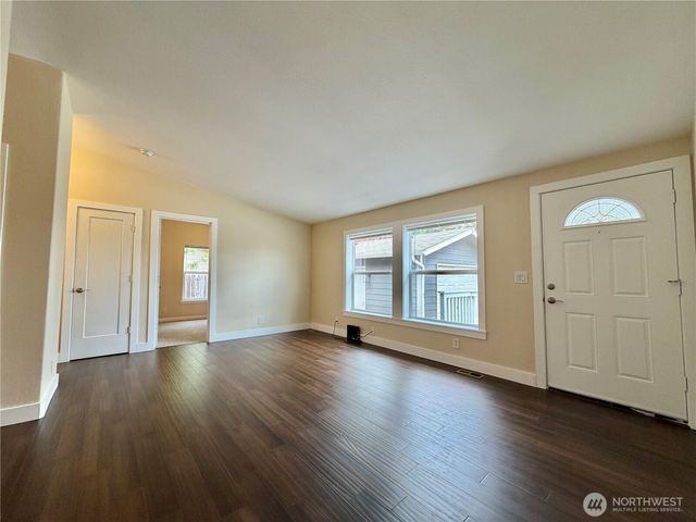 1311 104th St E, Tacoma, WA 98445
