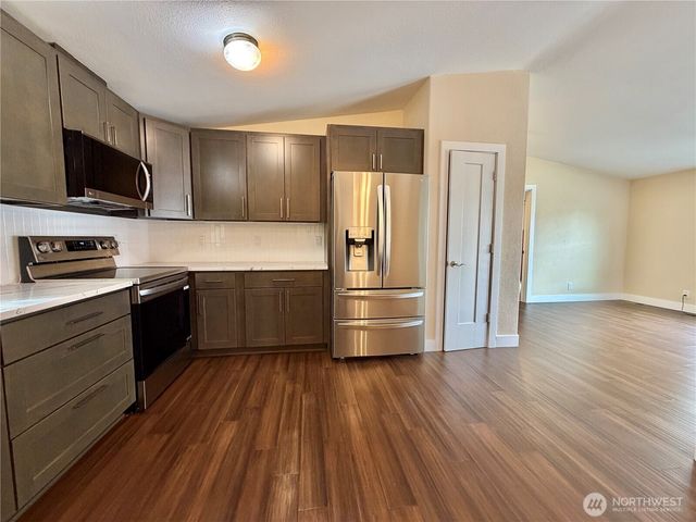 1311 104th St E, Tacoma, WA 98445
