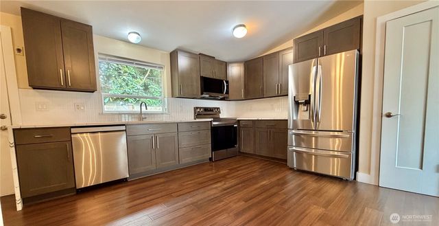1311 104th St E, Tacoma, WA 98445