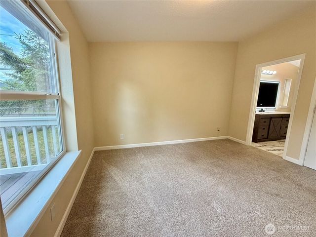 1311 104th St E, Tacoma, WA 98445