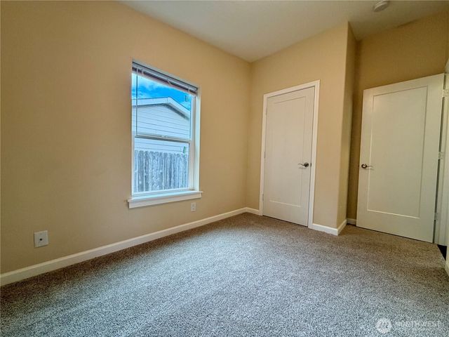 1311 104th St E, Tacoma, WA 98445